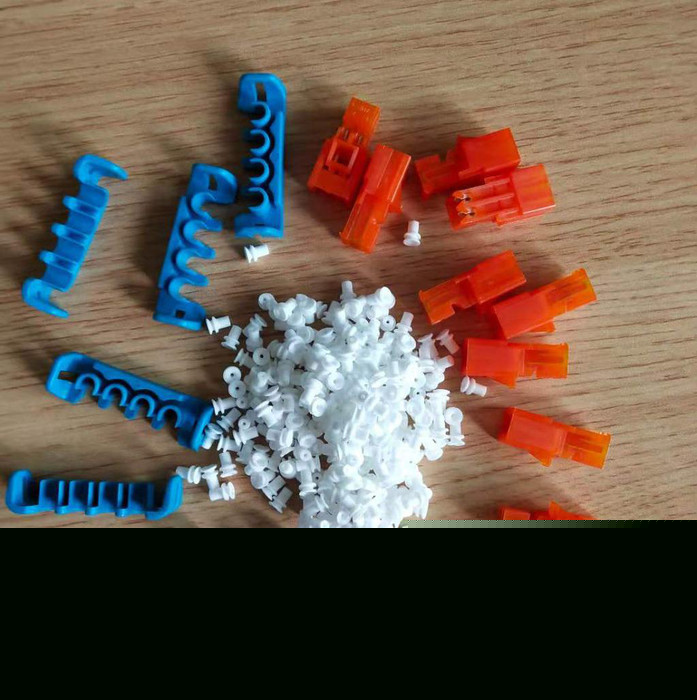 Delphi/德?tīng)柛?3576990連接器