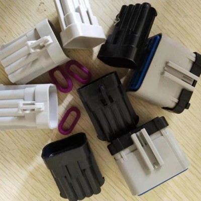 Delphi/德?tīng)柛?88171028連接器